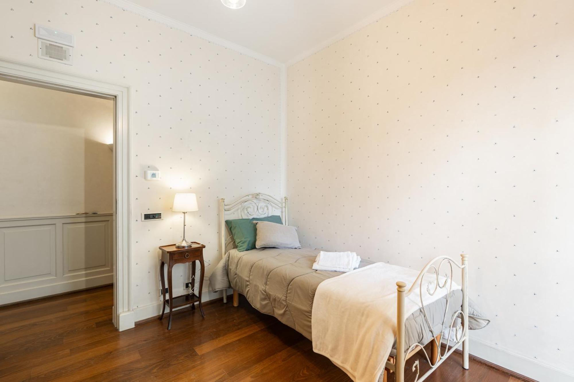 B&B Frida Suite Home Trani Exterior photo